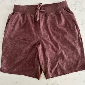 Lululemon T.H.E. Short 9" *Lined